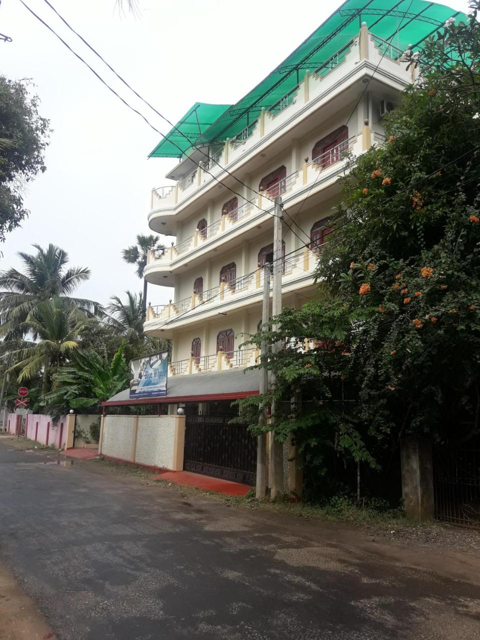 Hotel Blue Whale Jaffna Exterior foto