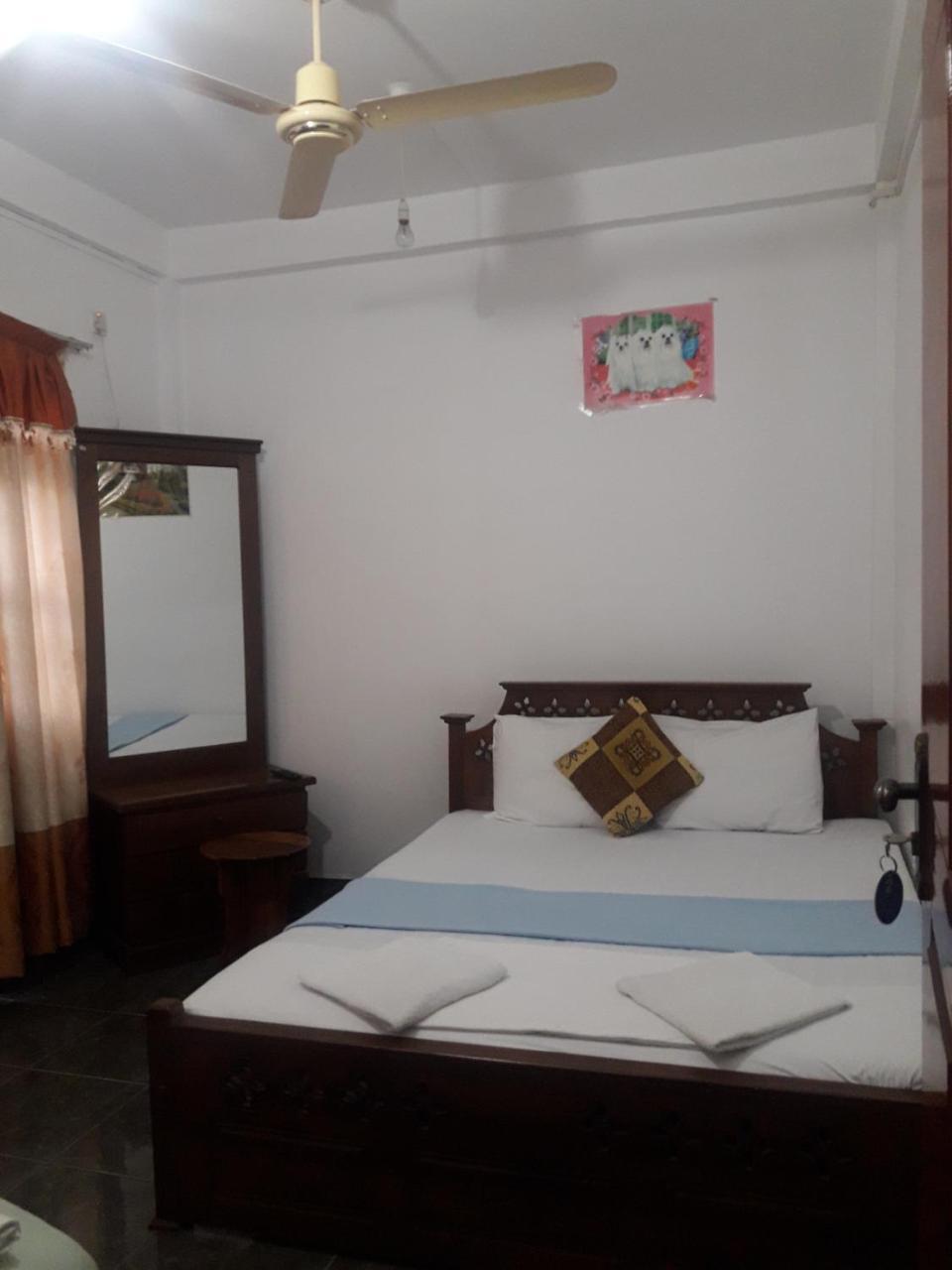 Hotel Blue Whale Jaffna Exterior foto