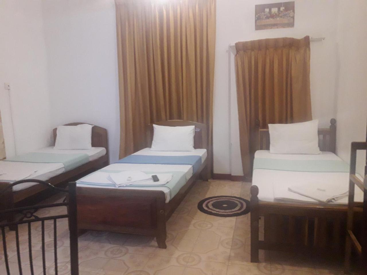 Hotel Blue Whale Jaffna Exterior foto
